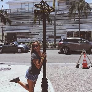 Meet your Posher, Chloe